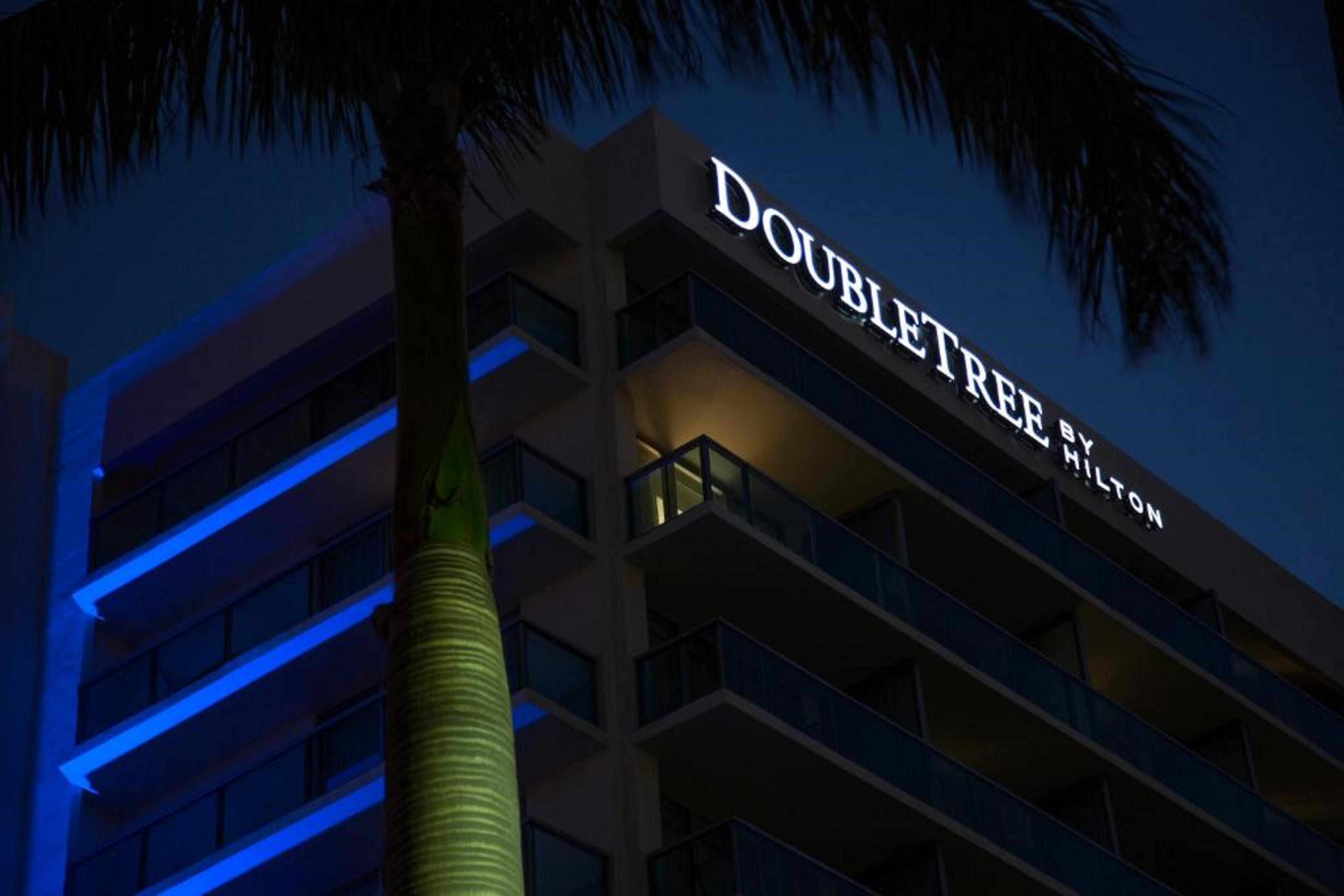 Doubletree Resort Hollywood Beach Екстериор снимка