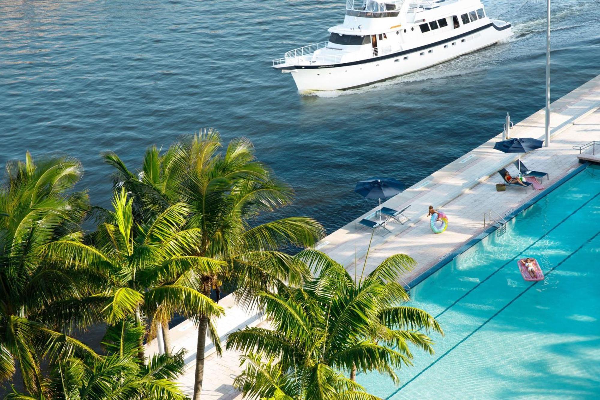 Doubletree Resort Hollywood Beach Екстериор снимка